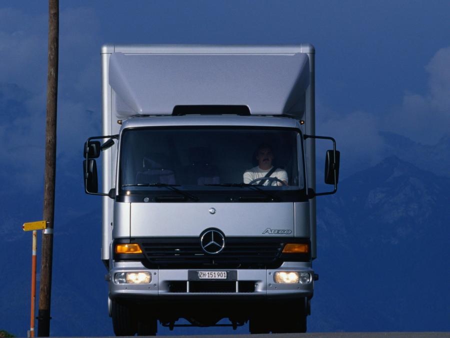  Mercedes-Benz Atego 815 1998 года  (фото 2 из 13)